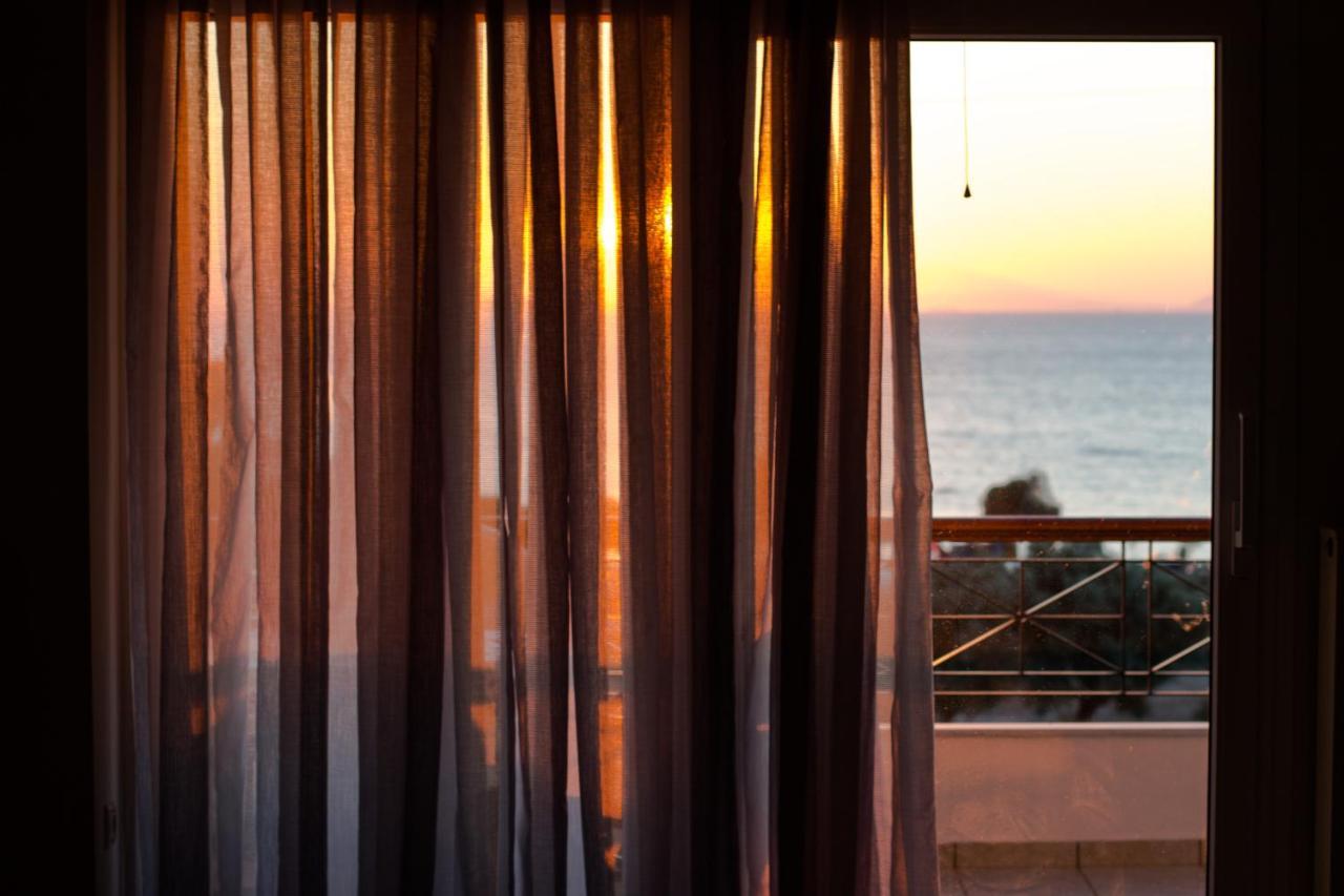 Luxury Seaview Apartment By The Sea Saronida Dış mekan fotoğraf